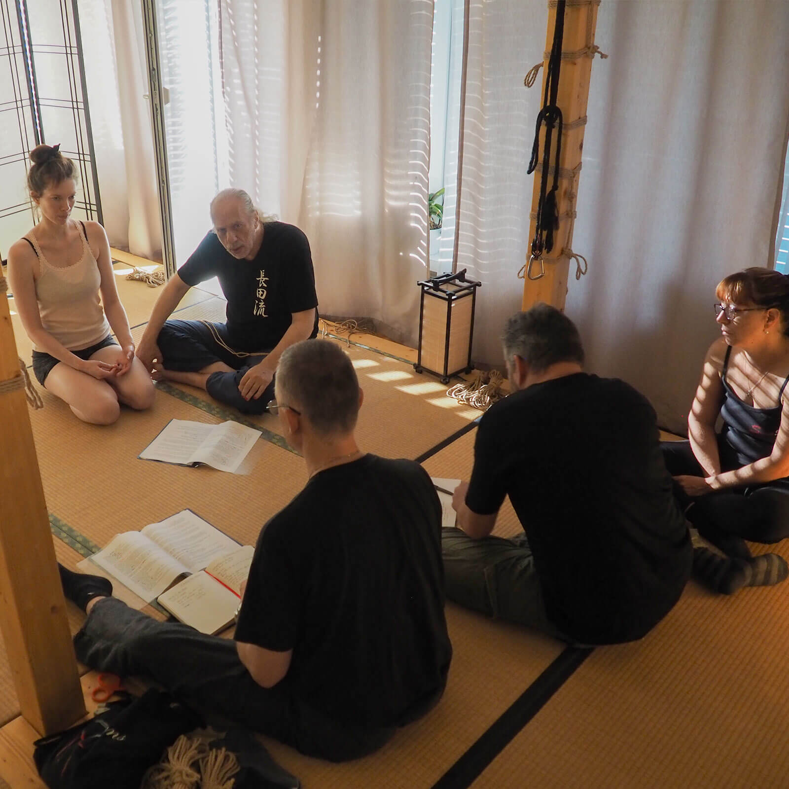 Osada Steve mit Vincienc, Jack und Shana bei der Instruktor Schulung